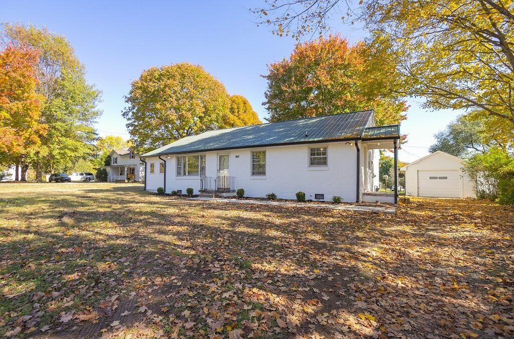 Is it Better to Remodel or Buy a New House?